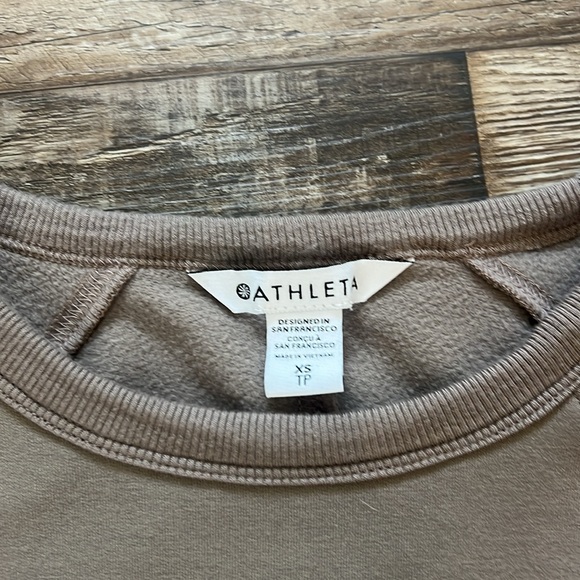Athleta Coaster Luxe Sweatshirt. Taupe color. Extra Small - Picture 2 of 6